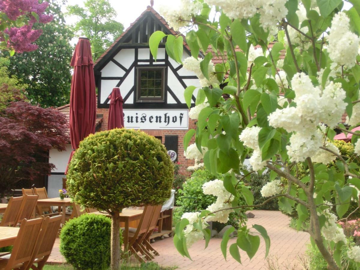 Luisenhof Hotel นอยกลอบโซว ภายนอก รูปภาพ